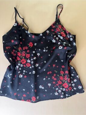 Forever 21 Black Floral Spaghetti Strap Cami - Red & White Flowers